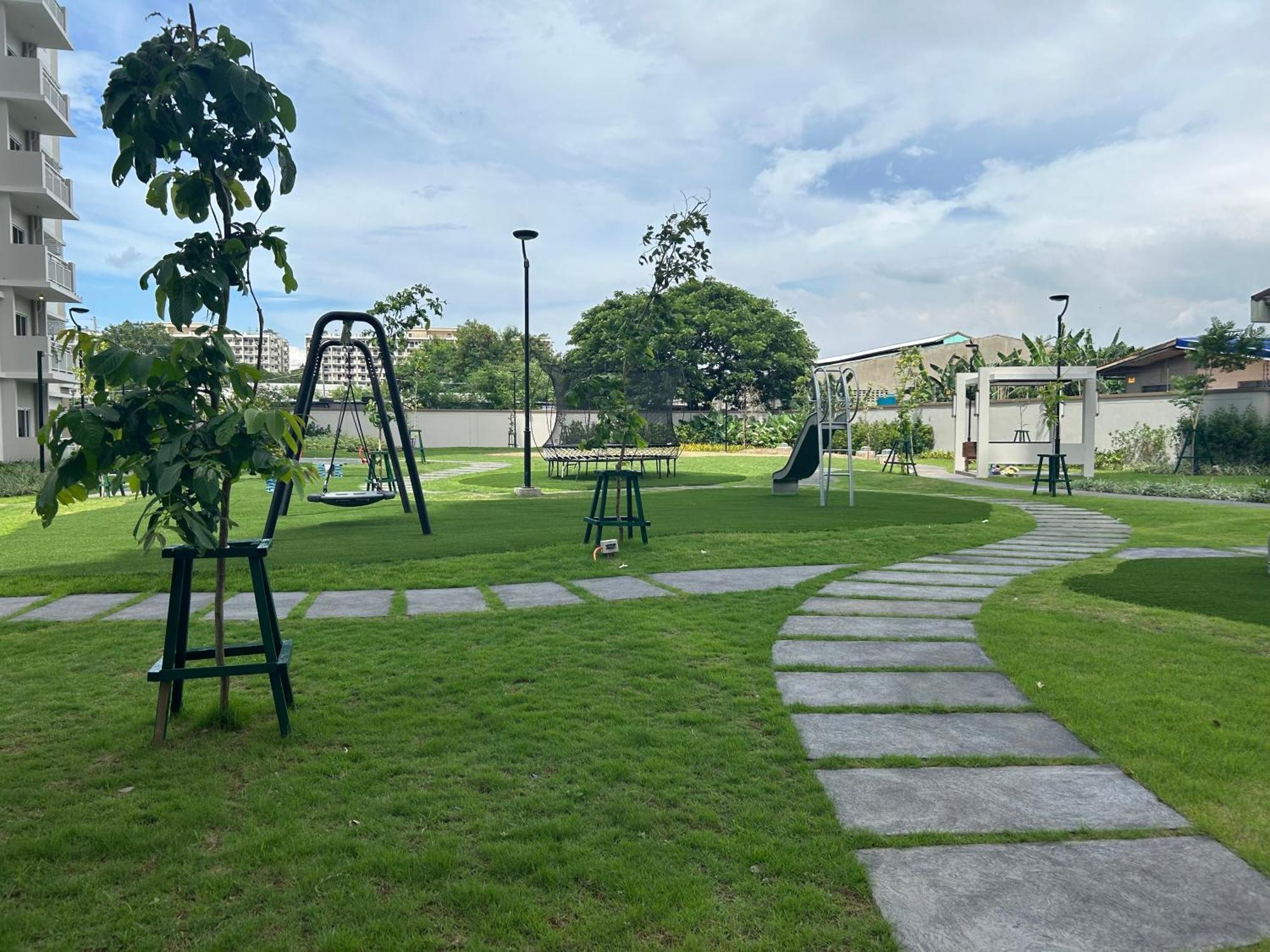 The Atherton Paranaque City Exterior photo